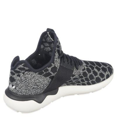 tubular runner casual